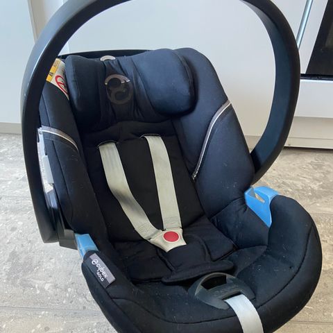 Cybex gold baby-bilstol og base selges