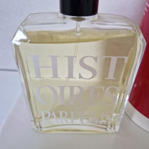 Histories de parfume vert pivone