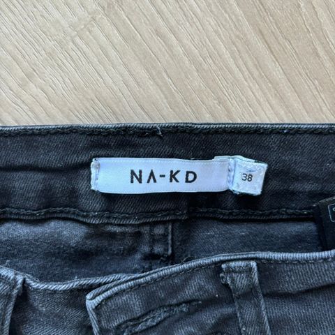 Jeans fra NA-KD