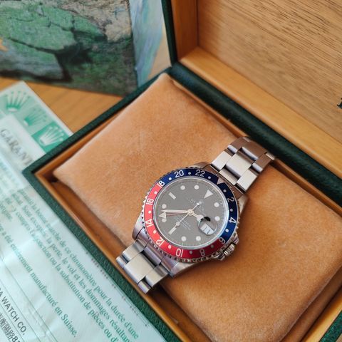 Rolex GMT Master II 16710 "Pepsi"