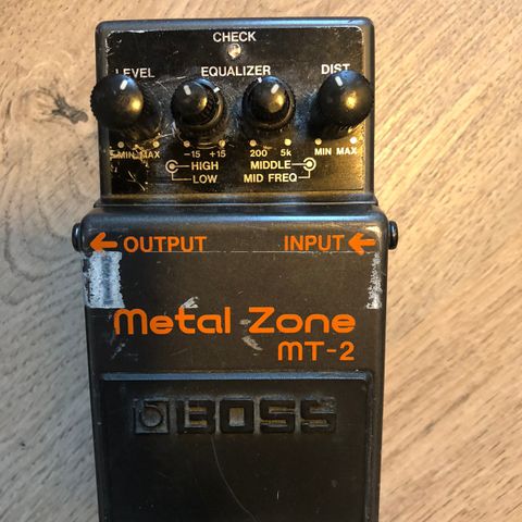 Boss MT-2 Metal Zone (moddet)