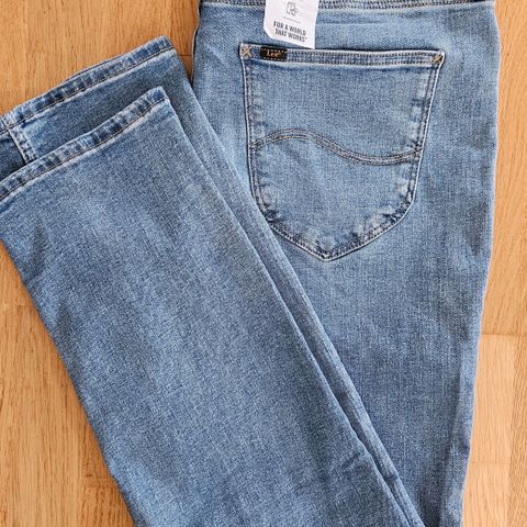 Ny og ubrukt Lee jeans (dame), Marion Classic Straight, str 34/33