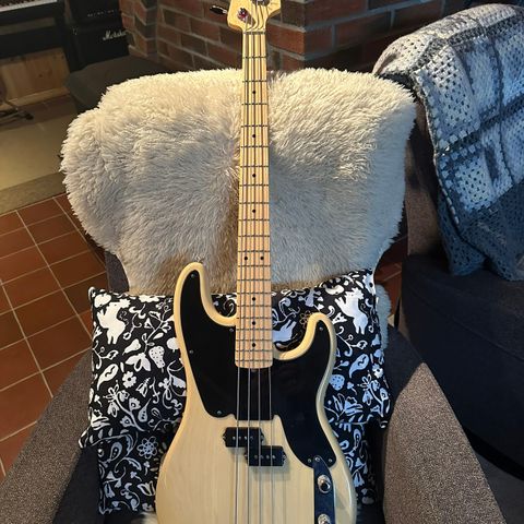 Fender p bass  USA 60 års jubileumsmodel .