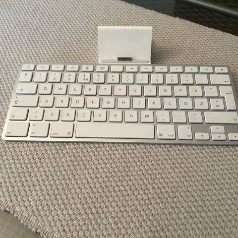 Apple A1359 Keyboard