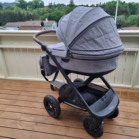 Stokke trailz barnevogn selges