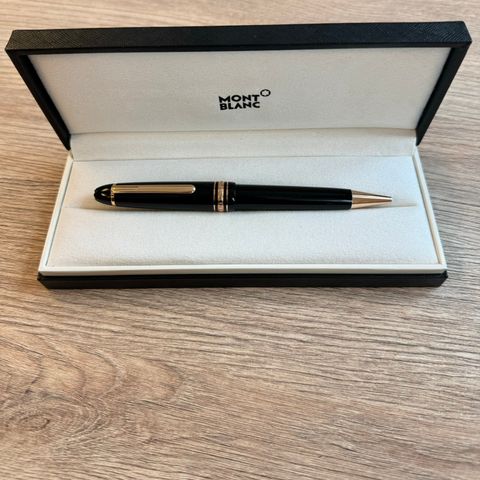 Montblanc 162 Meisterstück Ballpoint LeGrand Pen Black/Red Gold