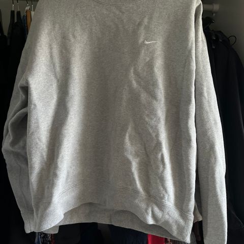 NIKE OVERSIZED CREWNECK