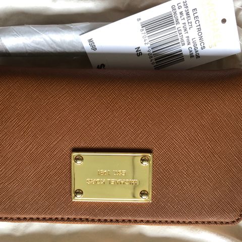 Ny lommebok, med plass til mobil