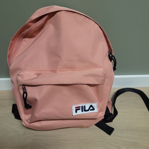 Fila sekk, rosa. Nesten ubrukt. Som ny