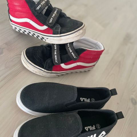 Fila og Vans str 34. Samlet kr 200