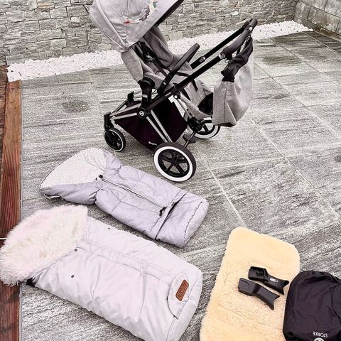 Barnevogn + 2 soveposser+PramPack Stokke