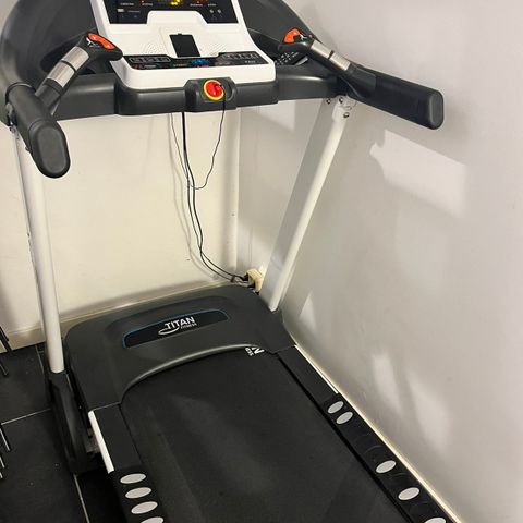 Nesten ubrukt Titan Fitness ST690