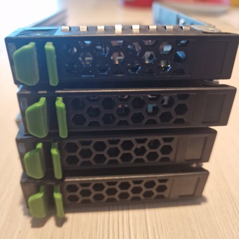 Hdd caddy til primergy