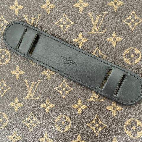 Louis Vuitton skulderbeskyttelse til stropp