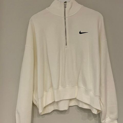 Nike sweatshirt sail/black 🕊️