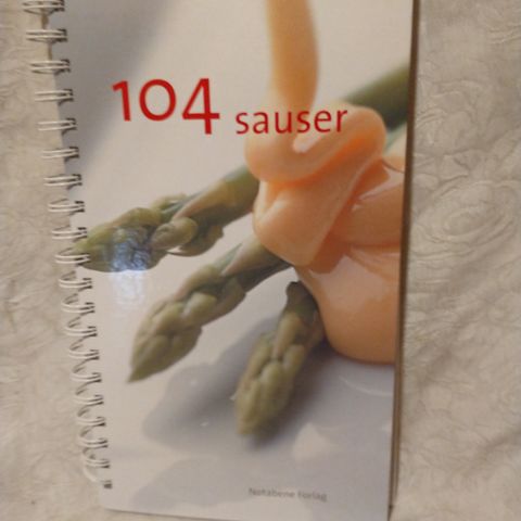 104 Sauser. Kokebok fra 2004