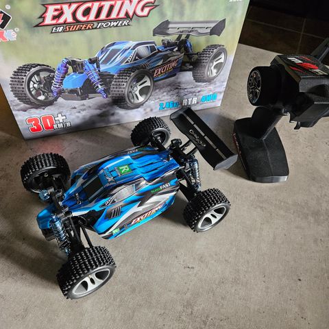 RC buggy - som ny!