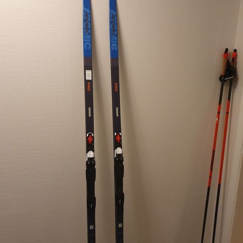 Atomic Pro C2 Skintec 202 'Hard' 80-95kg klassiskski