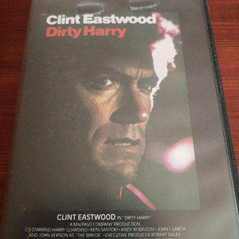Dirty Harry med Clint Eastwood big box leie vhs