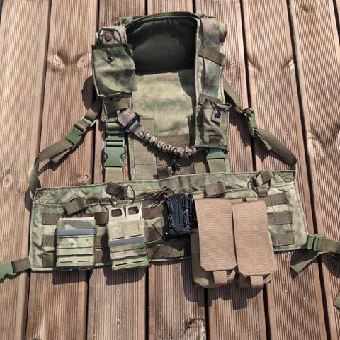 Chest rig