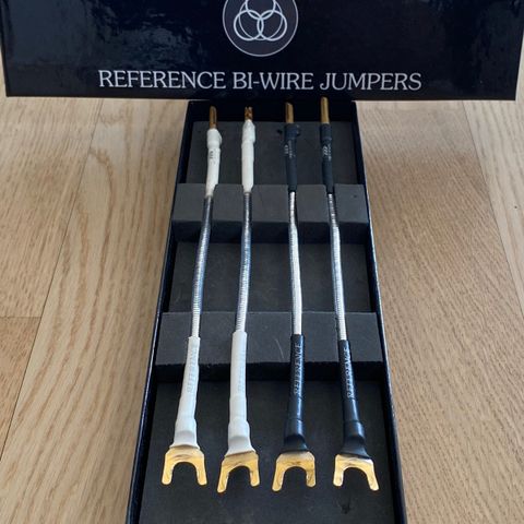 NORDOST REFERENCE BI-WIRE JUMPERS, Spade-Banan