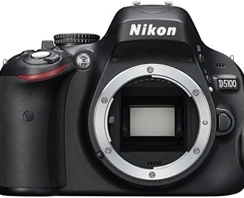 Nikon D5100 16 MP DX