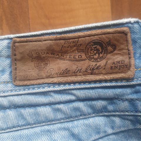 Brukse Diesel 34/32 (34) Flotte Jeans