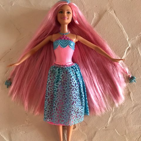 Barbie Endless Hair Kingdom Princess