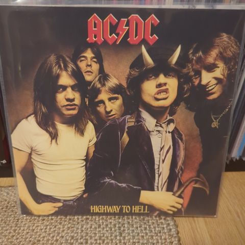 AC/DC - Highway To Hell