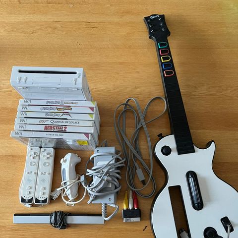 nintendo Wii med guitar og spill