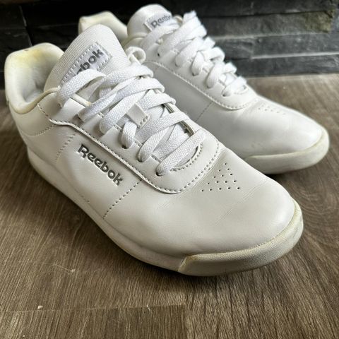 Reebok str 38.