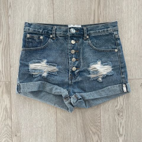 Jeansshorts fra one (Str: 25)