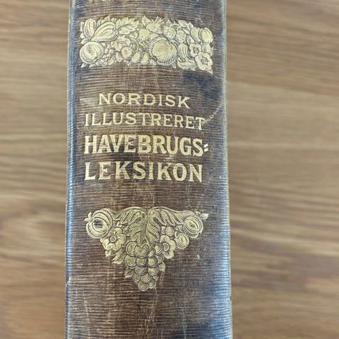 Nordisk illustrert havabrugsleksikon fra 1911 (bind 1) selges