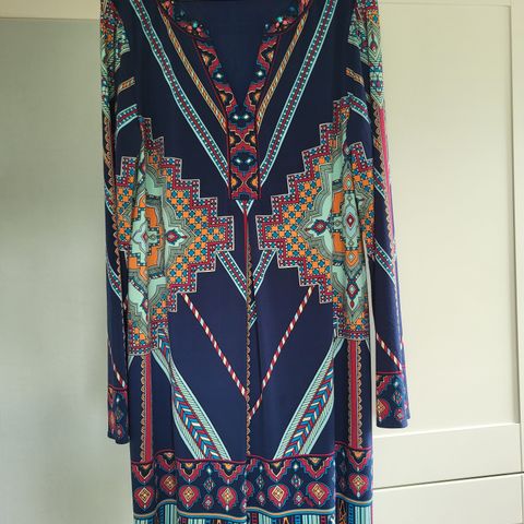 Helt ny HaleBob kjole selges billig. Kjøper betaler frakt