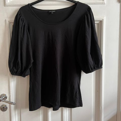 Enkel plus size svart topp med ballongermer, XL/2XL