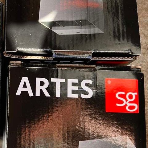 Ny Sg artes ute/innelampe til salgs