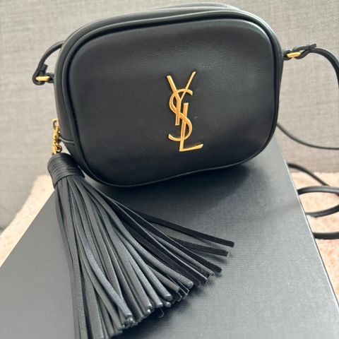 Saint Laurent blogger bag