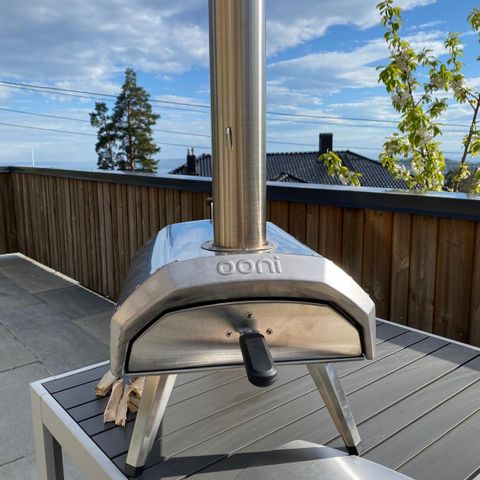 Rent an Outdoor Pizza Oven - Ooni Karu 12