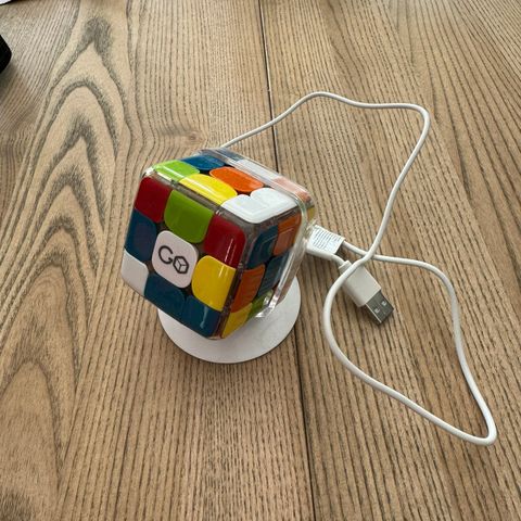 GoCube digital rubix kube