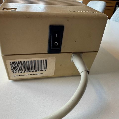 Amiga 500 Strømforsyning