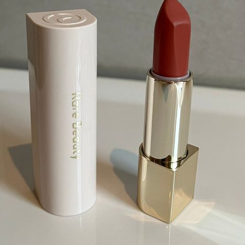 Rare beauty matte lipstick