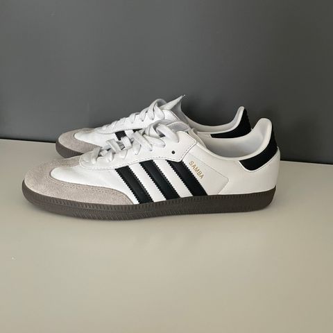 Adidas sambas