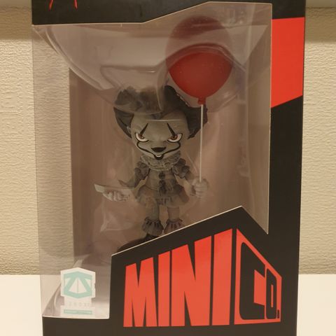 MiniCo Pennywise figure.