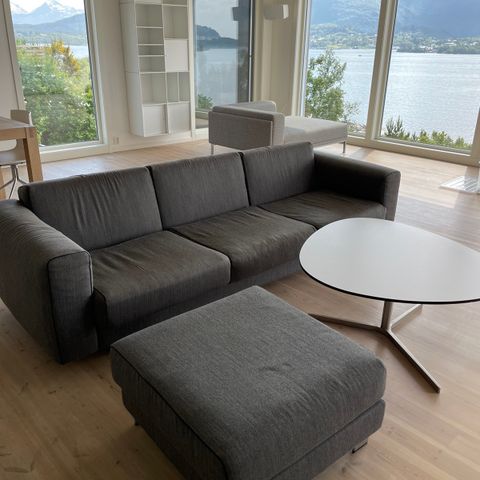 Håndlaget sofa fra Vatne Møbler