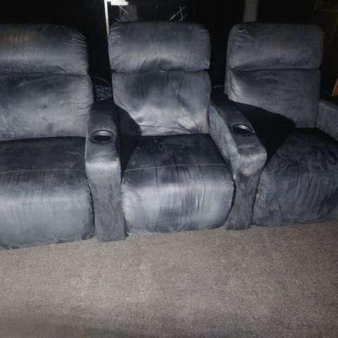 Kino sofa 3 seter med recliner på alle seter
