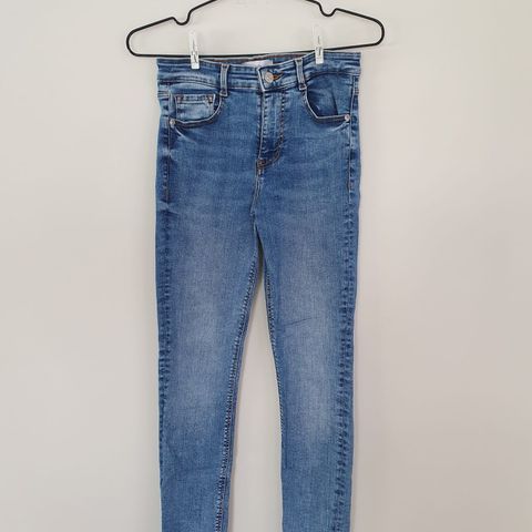 Jeans fra Zara i str. S