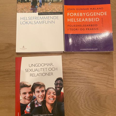 Diverse bøker til videreutdanning i helsesykepleie