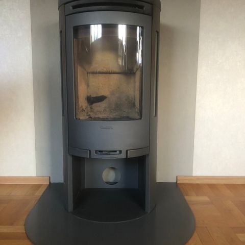 Contura 550 - vedovn med sideglass