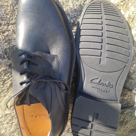 Clarks ekstra brede sko