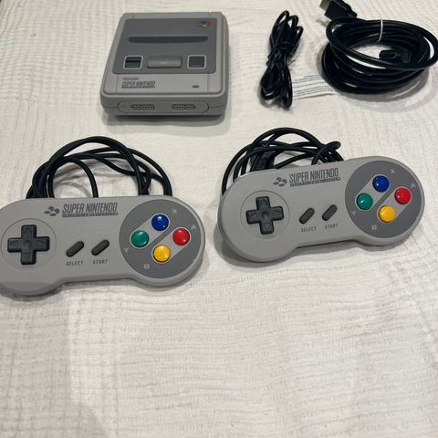 Super Nintendo (SNES) Classic Mini